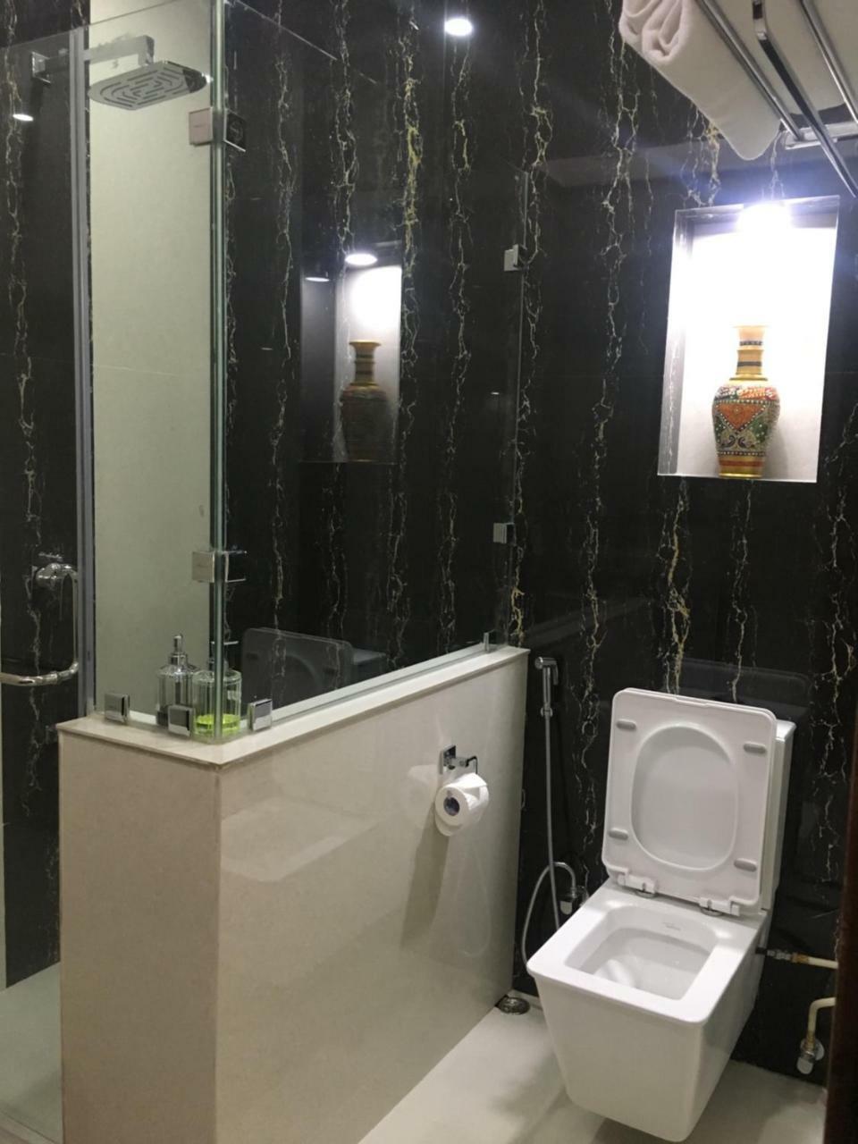 קוטאגירי Silvertip Cafe & Homestay מראה חיצוני תמונה