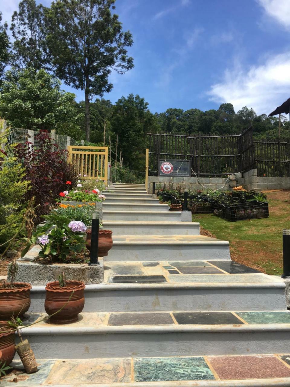 קוטאגירי Silvertip Cafe & Homestay מראה חיצוני תמונה