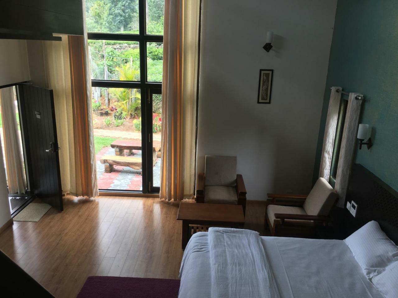 קוטאגירי Silvertip Cafe & Homestay מראה חיצוני תמונה