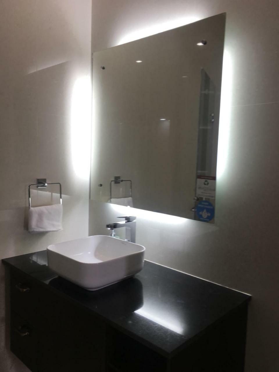 קוטאגירי Silvertip Cafe & Homestay מראה חיצוני תמונה